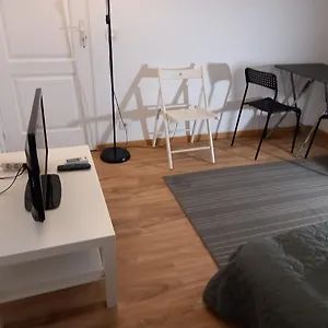 appartement-au-1-etage-pavillon-5-minutes-de-paris.fr-paris.fr/
